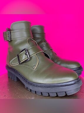 Aldo Olive Green Leather Double Buckle Strap Lug Sole Ankle Boot US 7